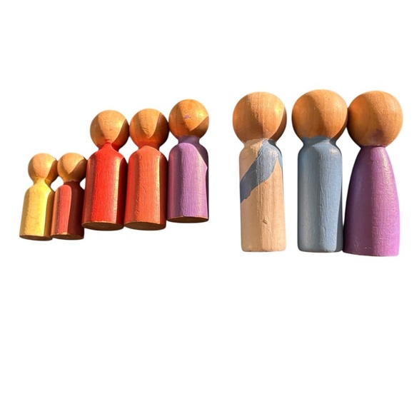 Hape Holding AG 8 Wood Minature Dolls Mom Pop Kids No Face Colored 3”~2.5”~ 1/2” - Picture 1 of 3